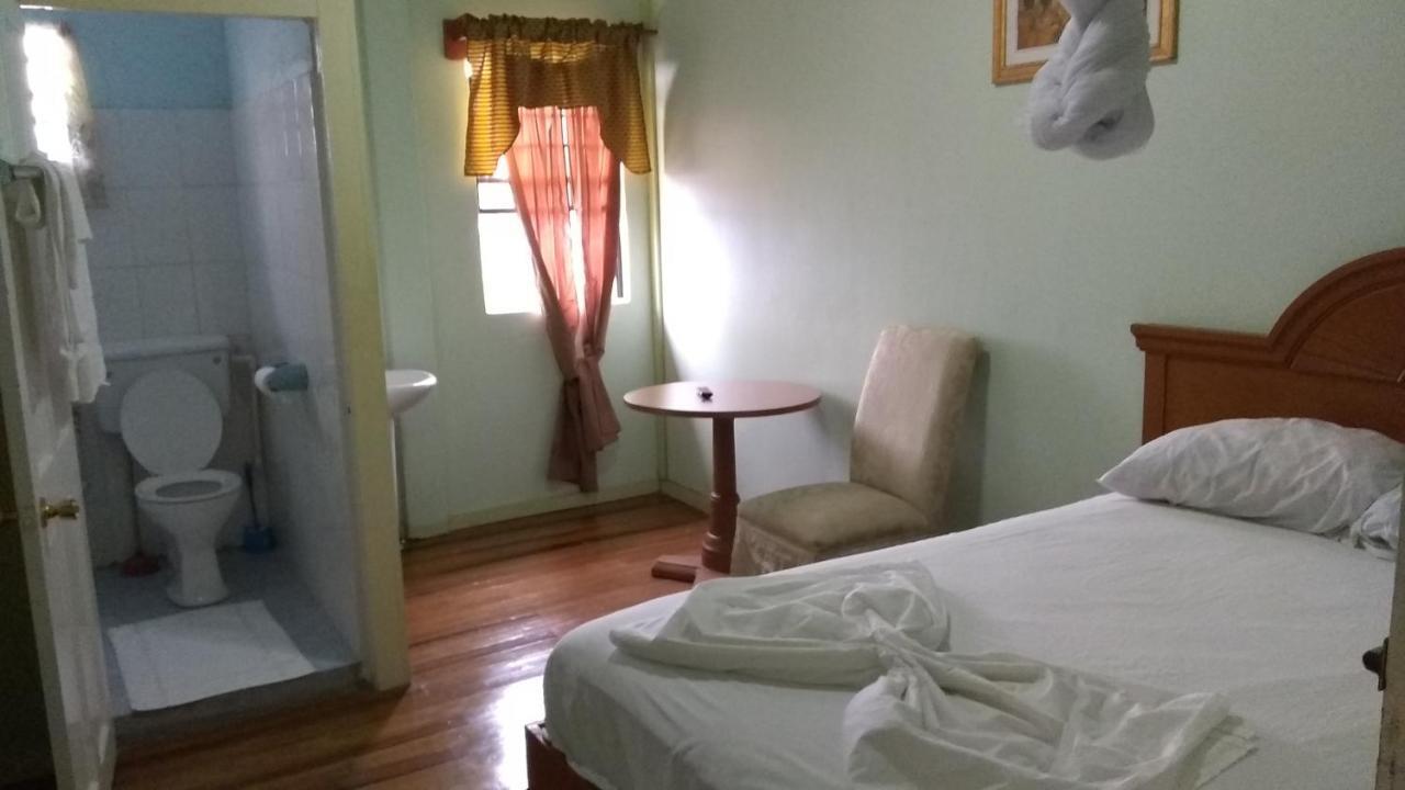 Ms. Holder'S Comfort Villa Georgetown Extérieur photo